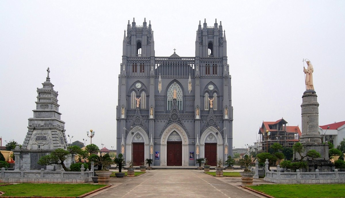 Basilica of Immaculate Conception, Phu Nhai