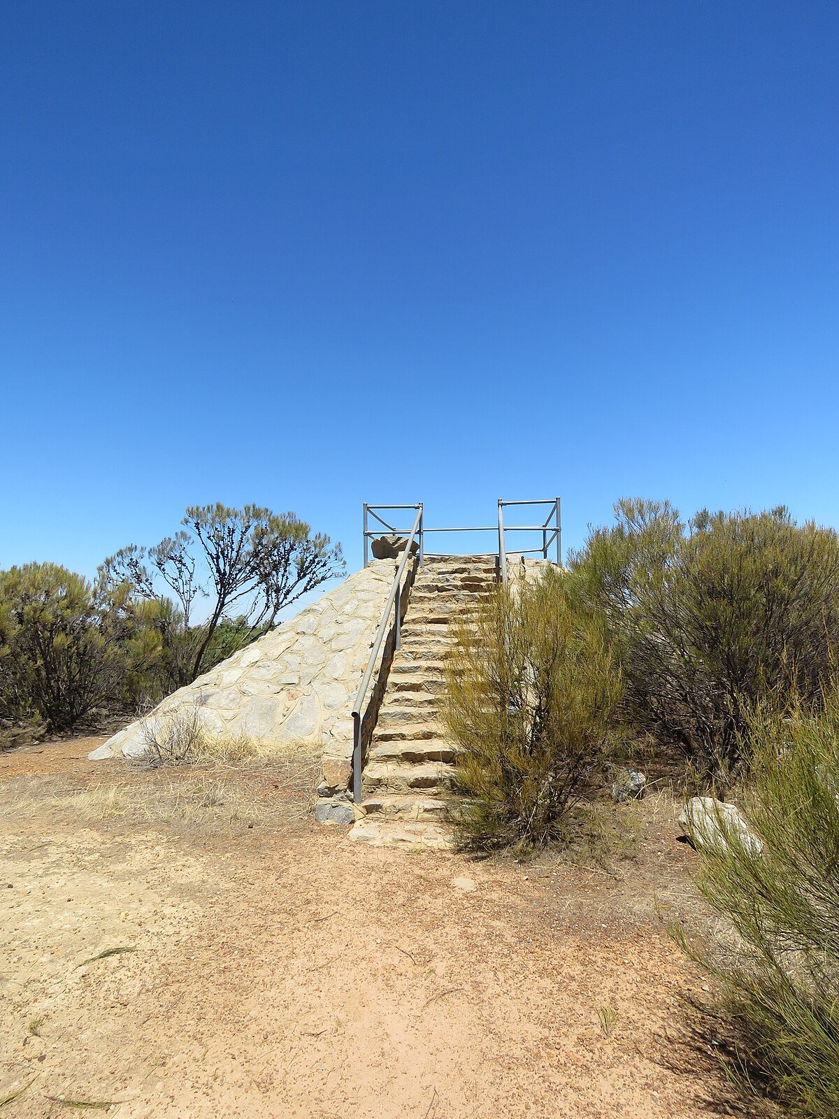 Lake Grace lookout