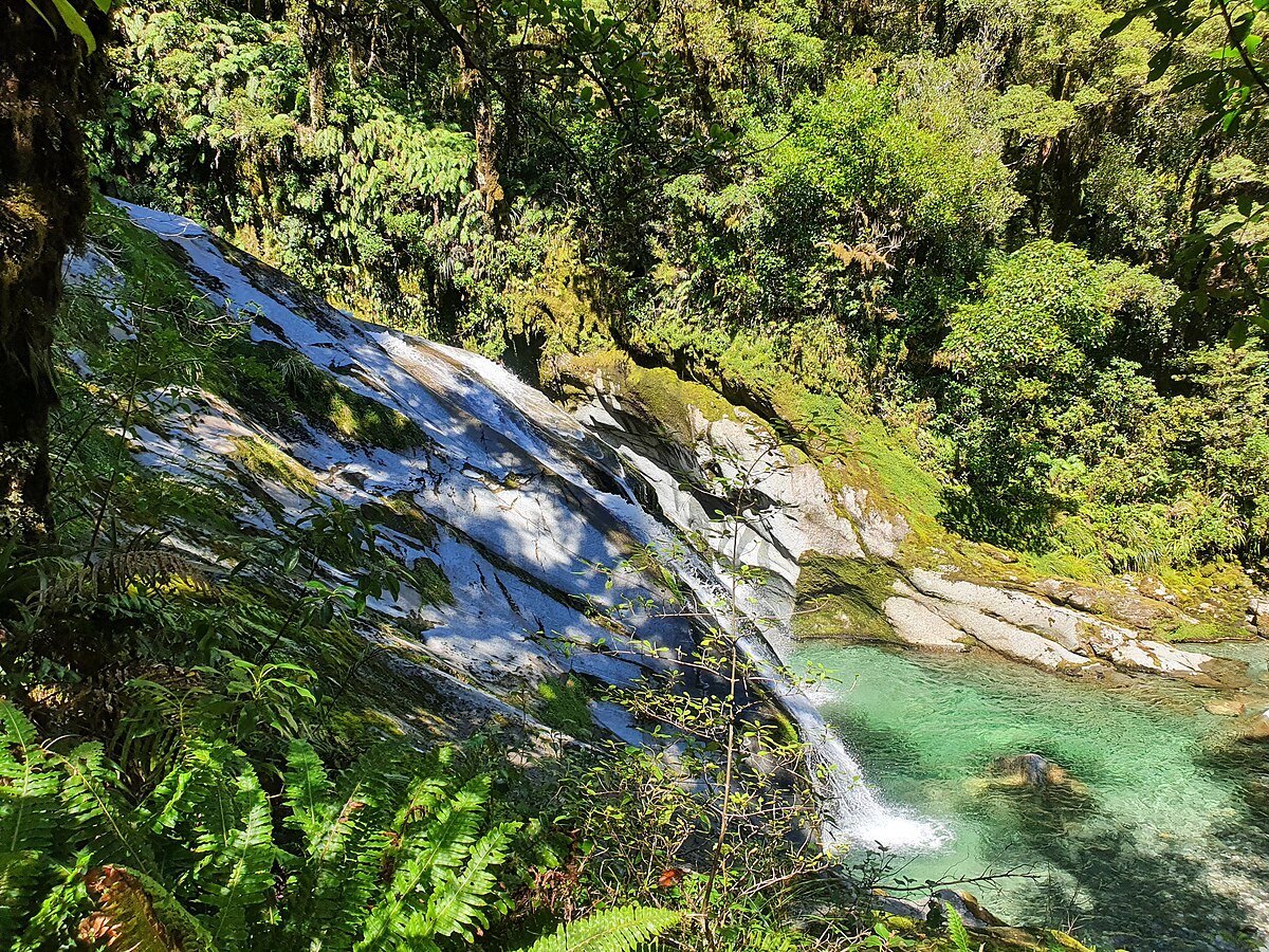 Lindsay Falls