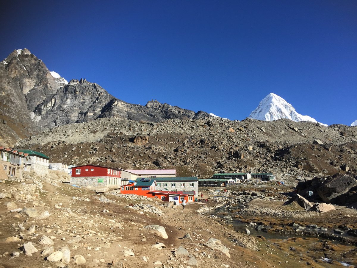 Lobuche East