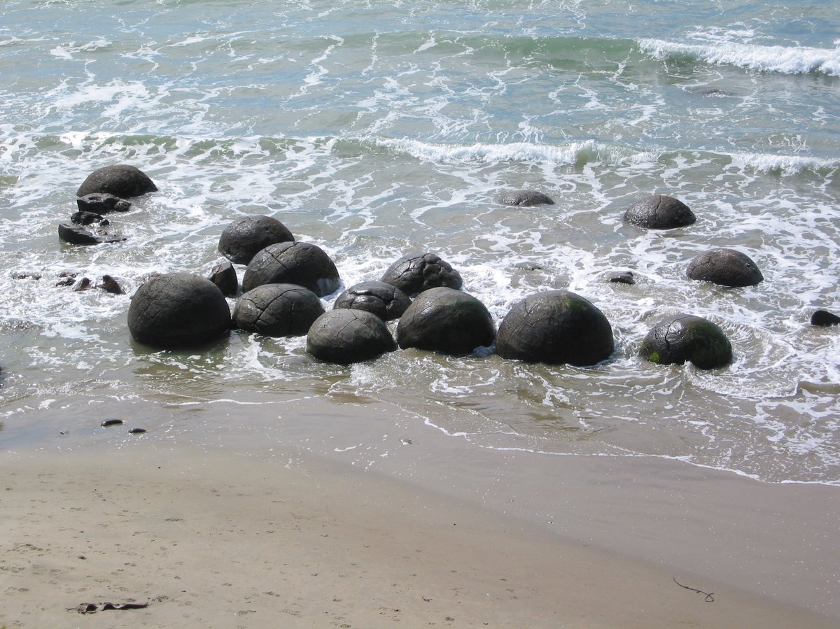 Moeraki Beach