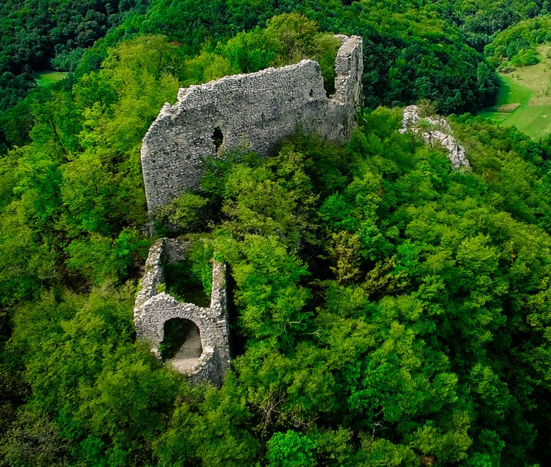 Drežnik Castle