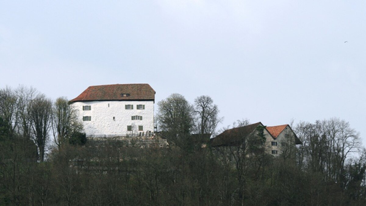 Brunegg Castle with tenant's house