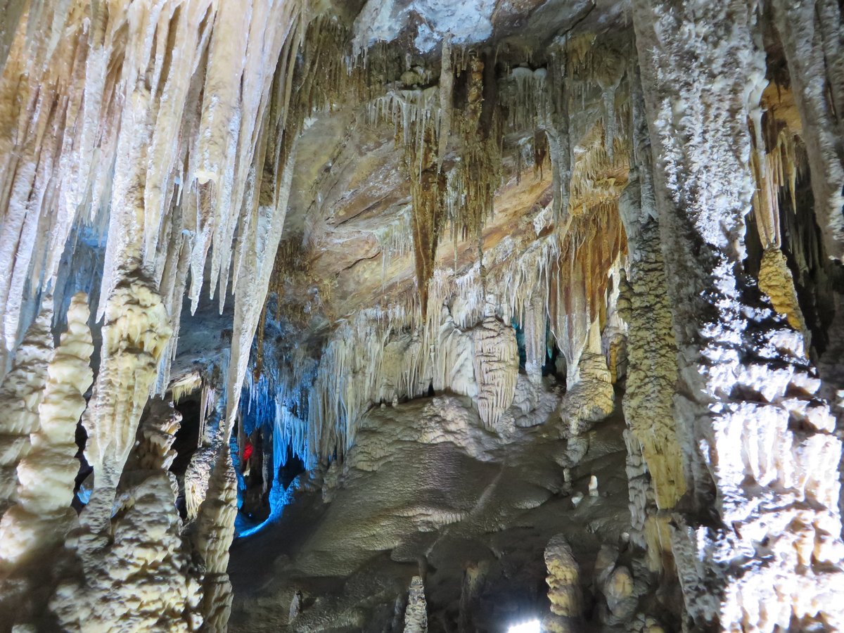 Xueyu Cave