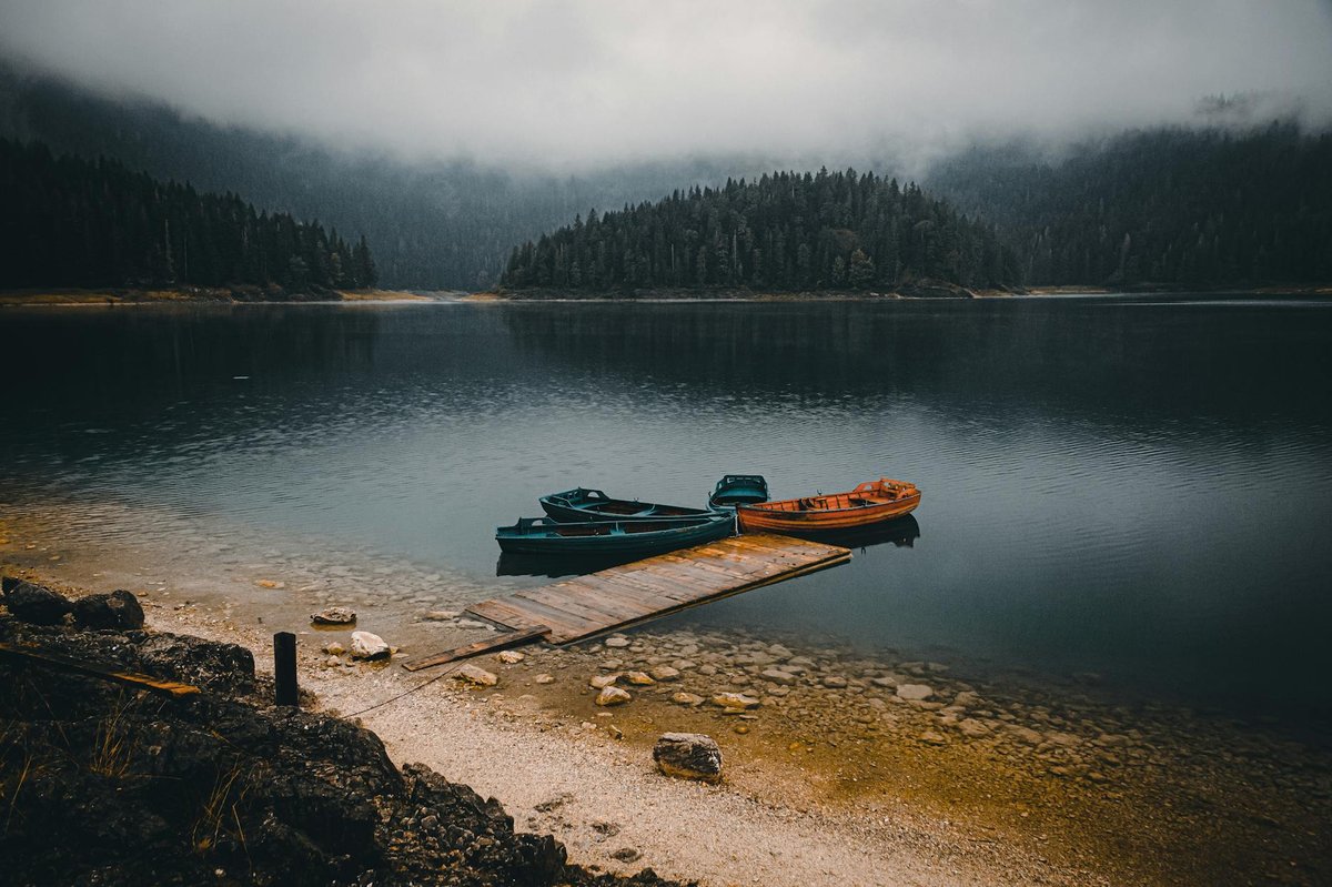 Crno Lake