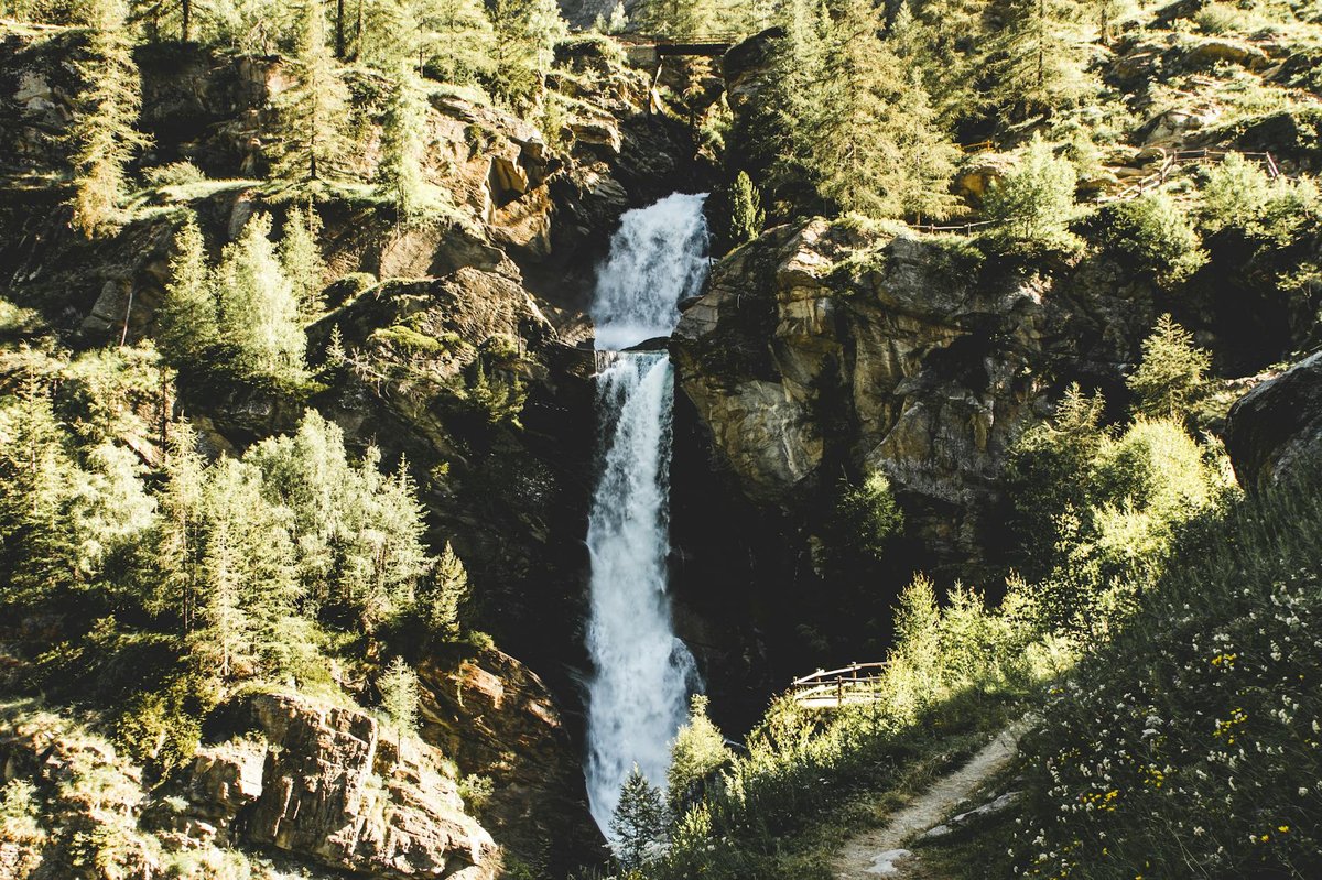 Ampola waterfall