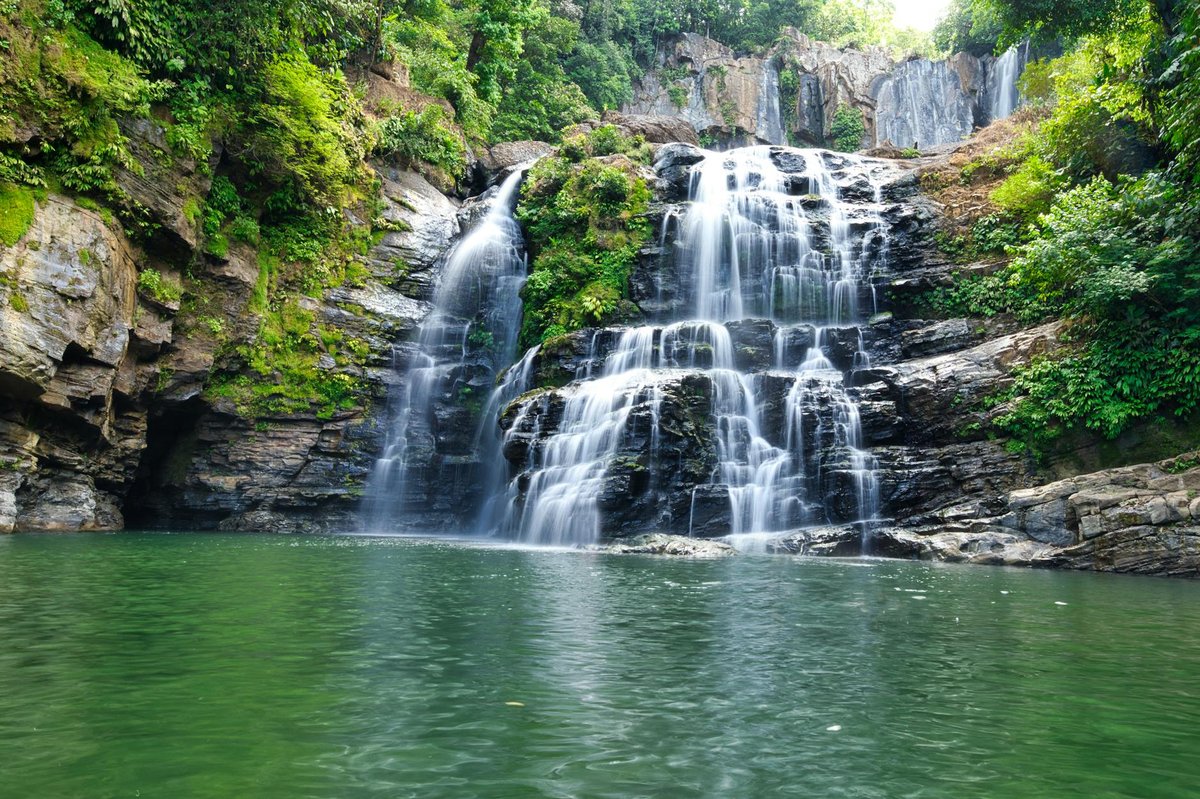 Llanos de Cortés Waterfall
