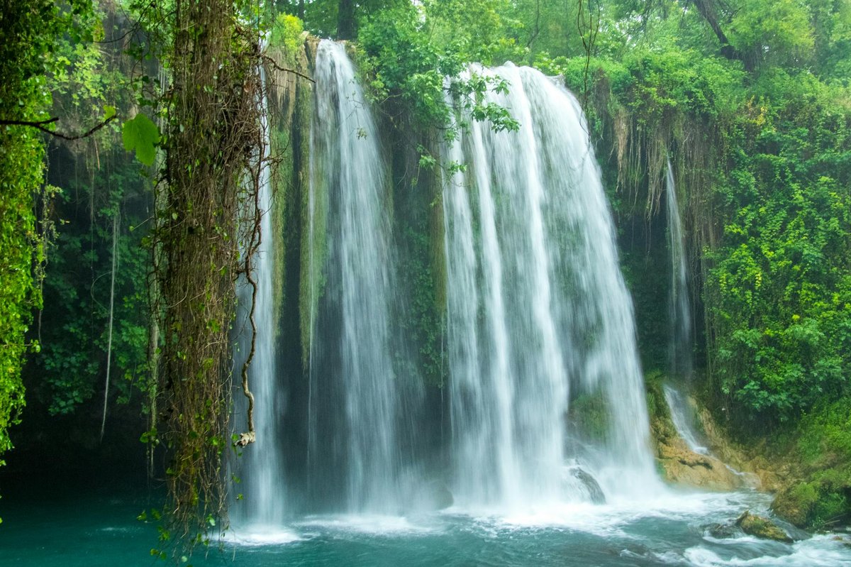 Gelintülü Waterfall