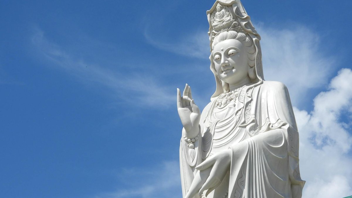 Shrine of Guanyin at Chokchai 4