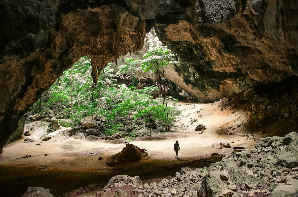 Chomphon cave