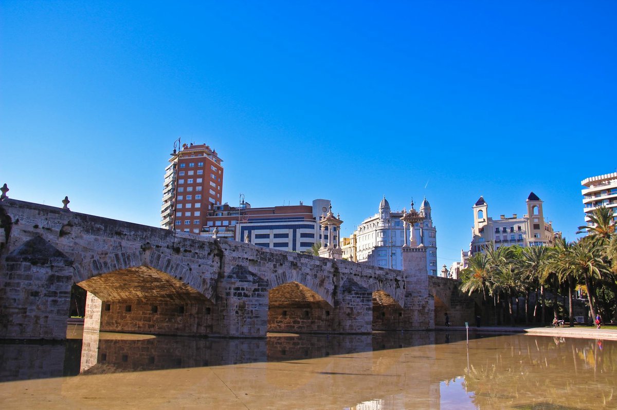 Cascada del Canal De Fuga De La Acequia Márgena