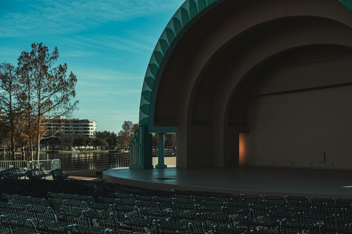 Amphitheatre Lake