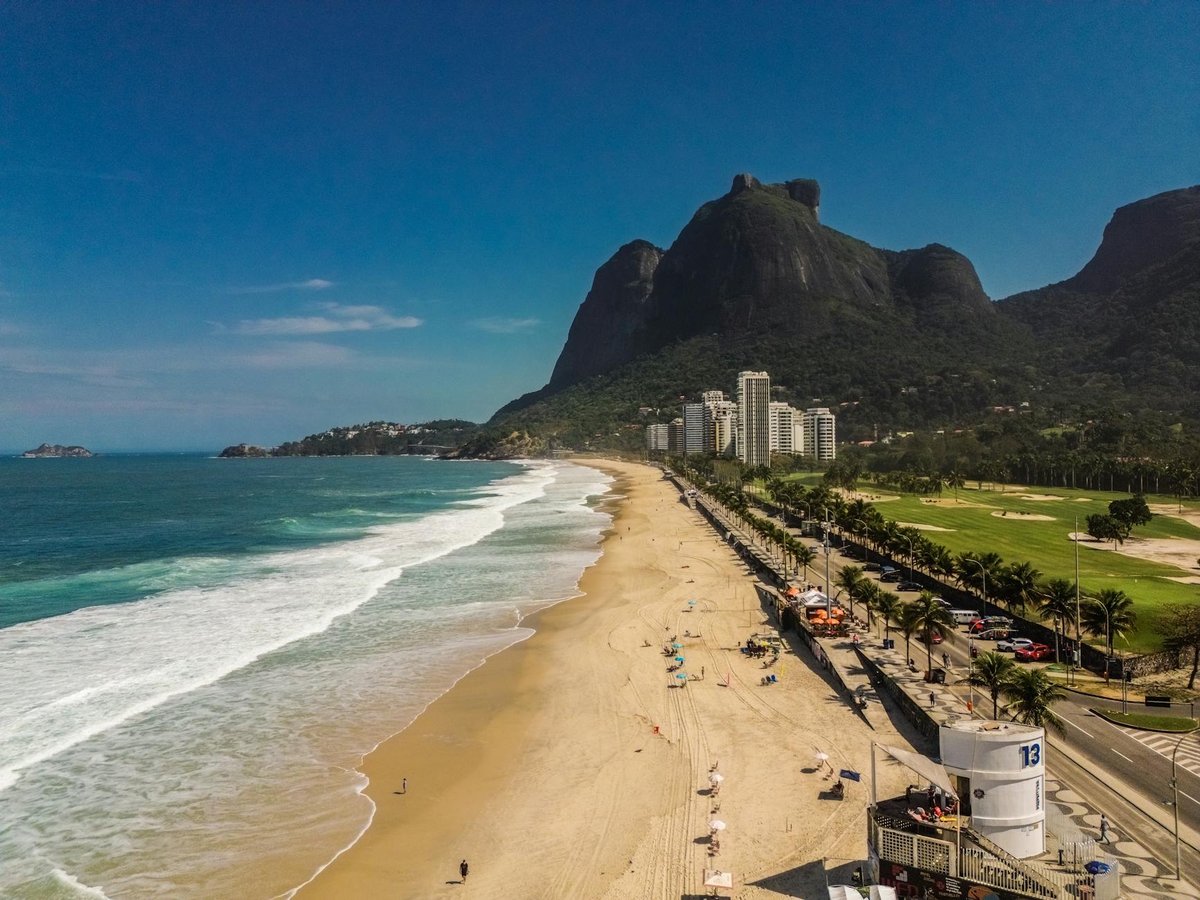 Barra da Tijuca Beach