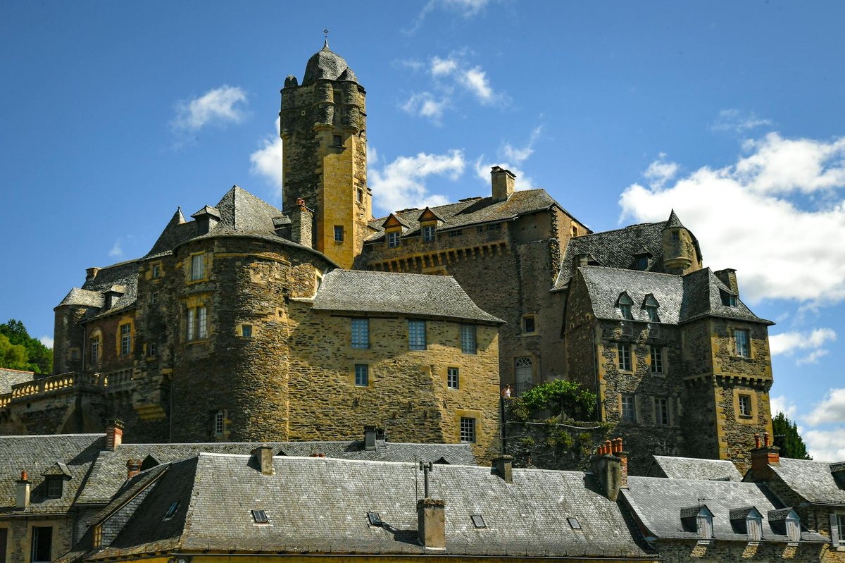Belleperche Castle