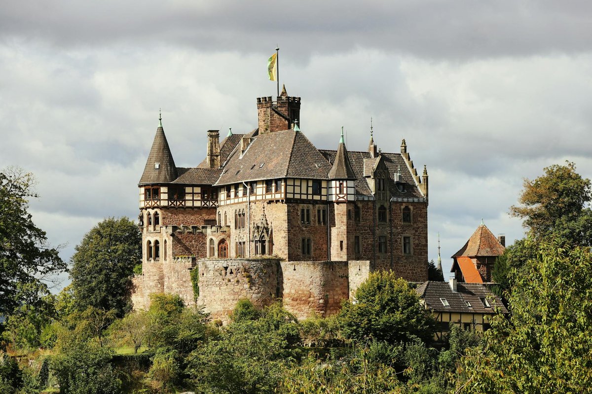 Ascott Earl Castle
