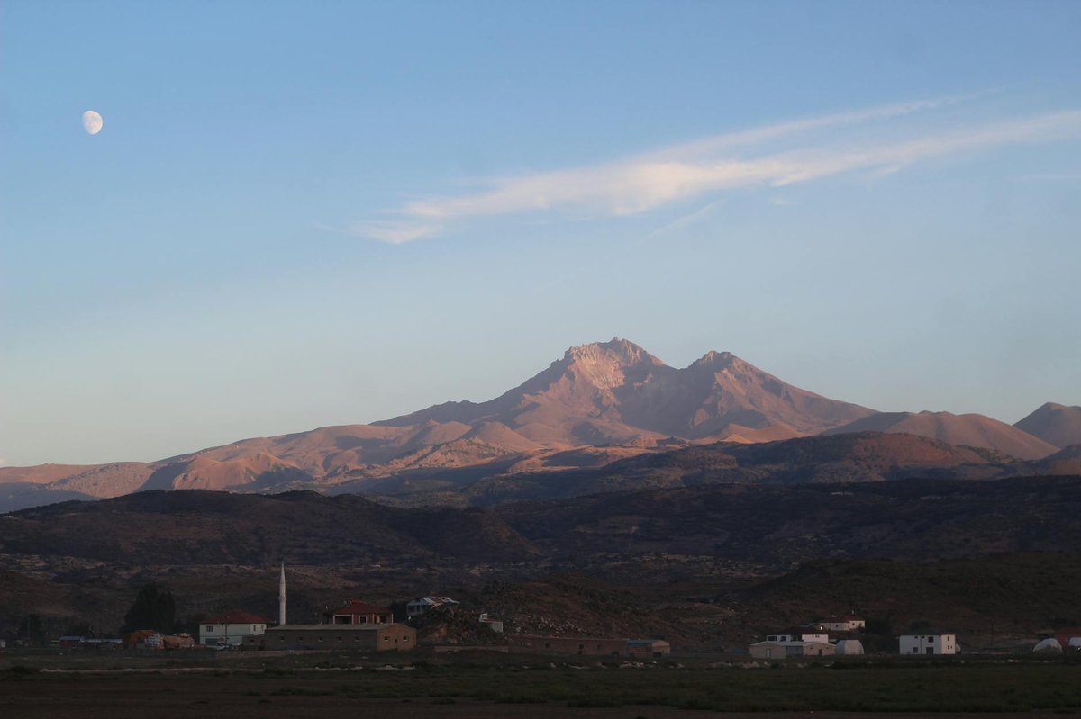 Akkaya Dağı