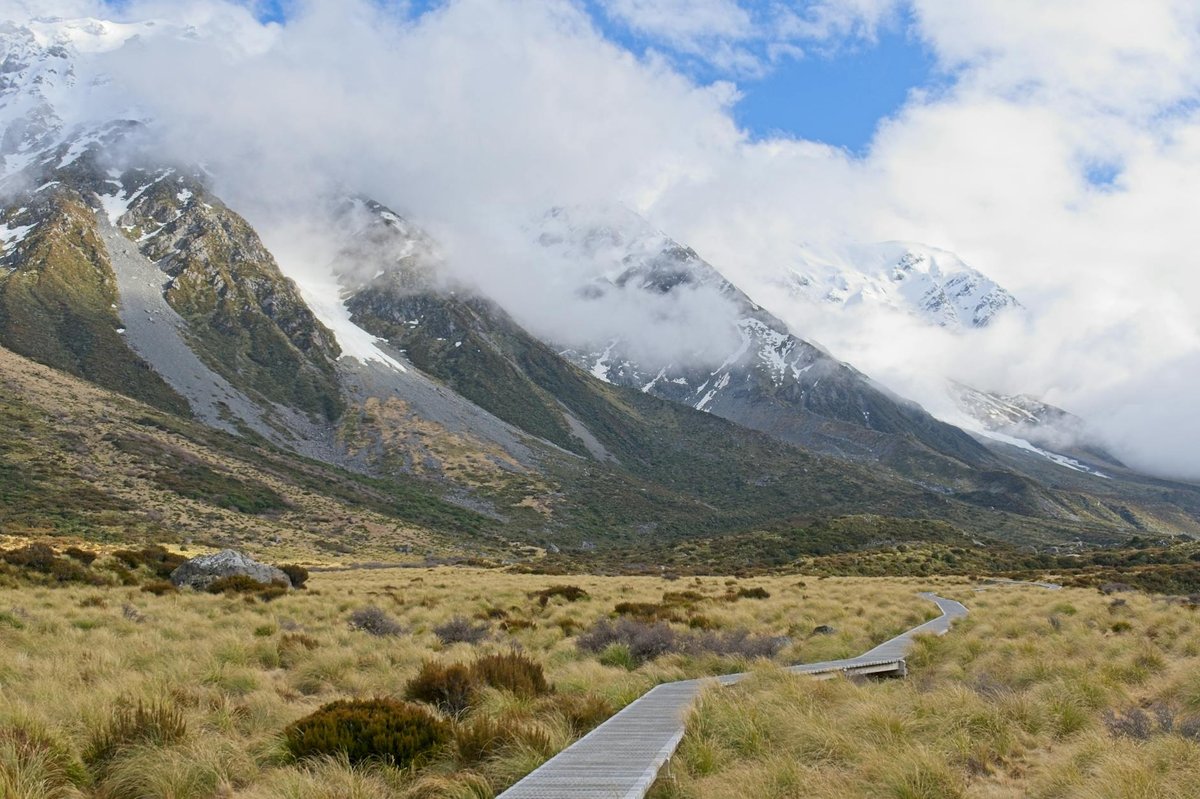 Hooker Valley Waterfall