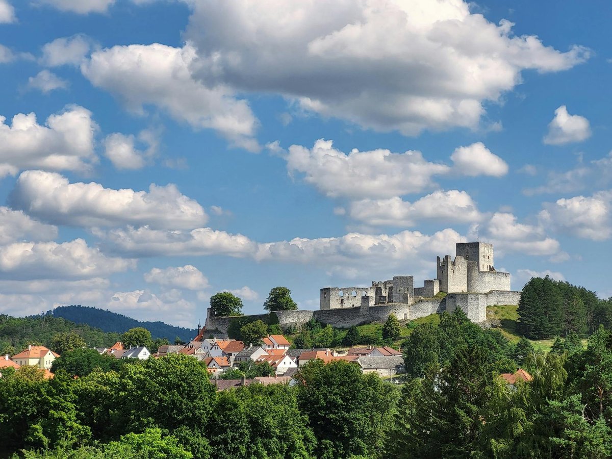 Dubovac Castle
