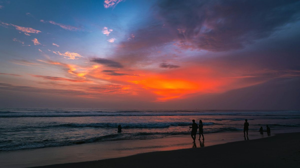 Aksa Beach