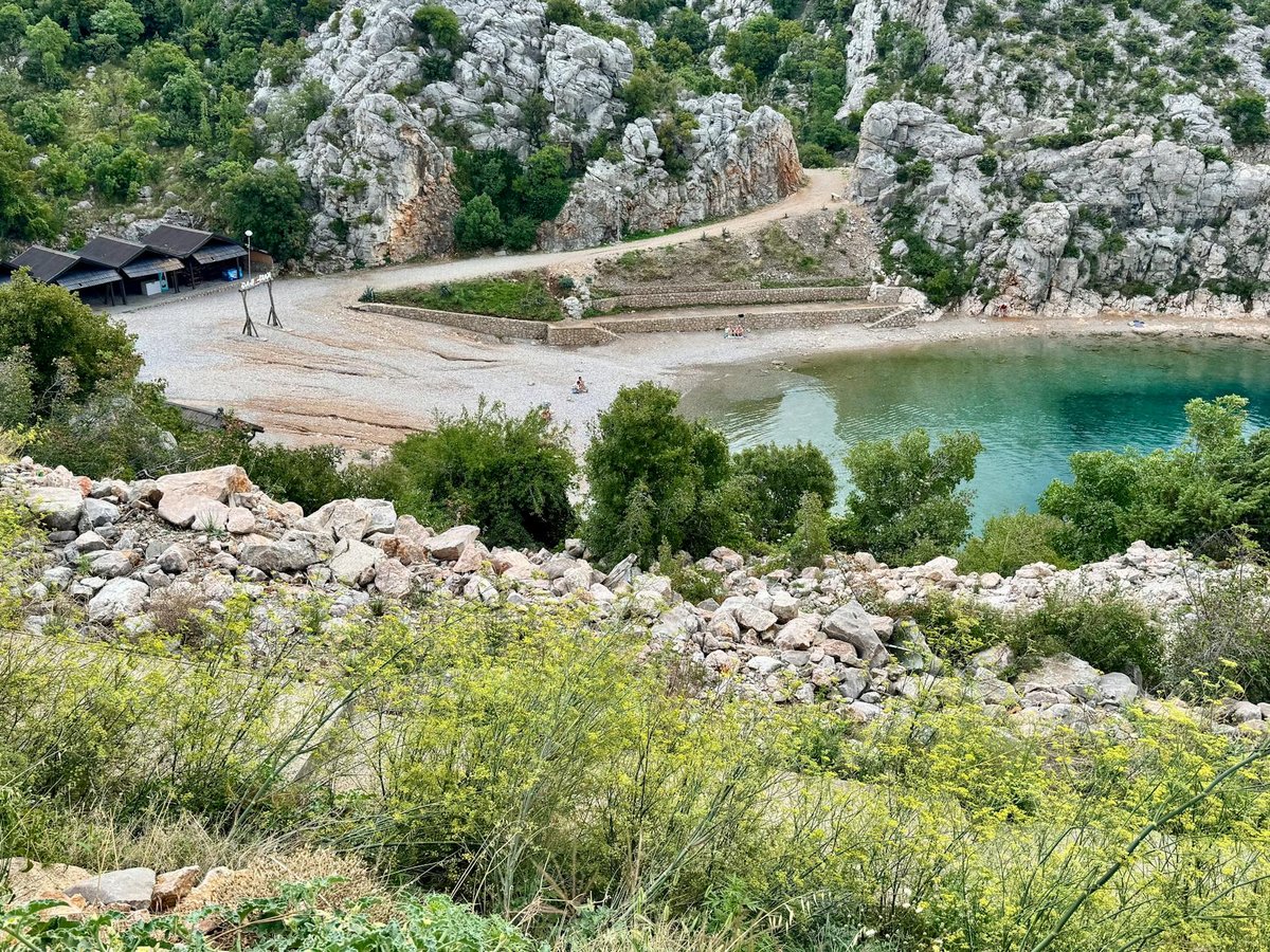 Pokonji Dol Beach