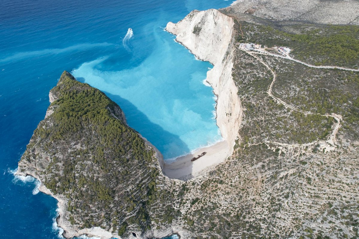 Aghios Georgios beach