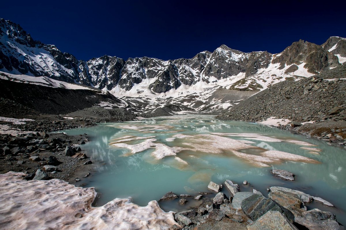 Hōksar Glacier