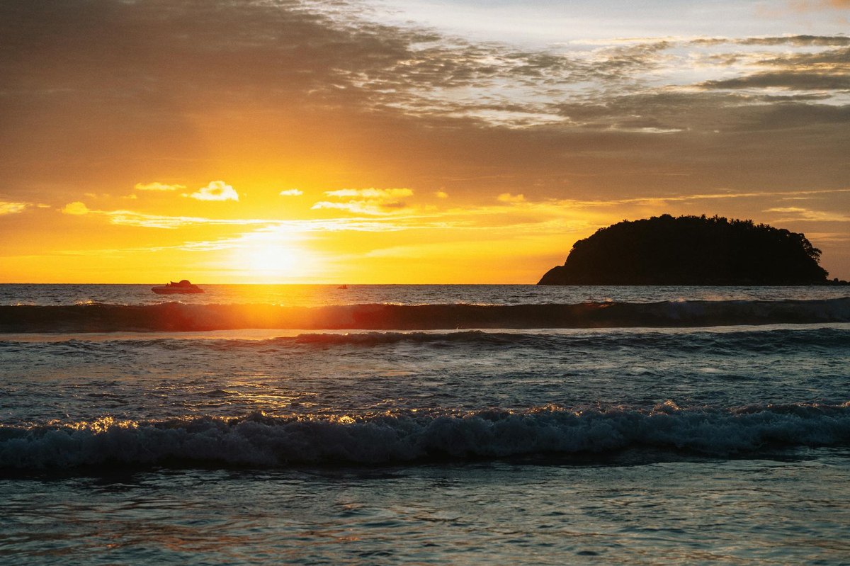 Kata Noi beach