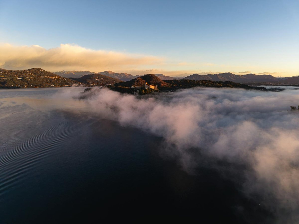 Biandronno lake