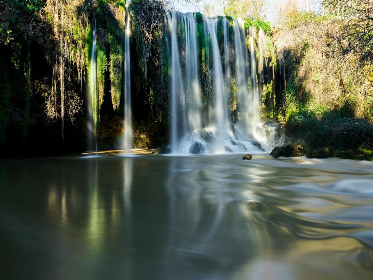 Kawasan Falls