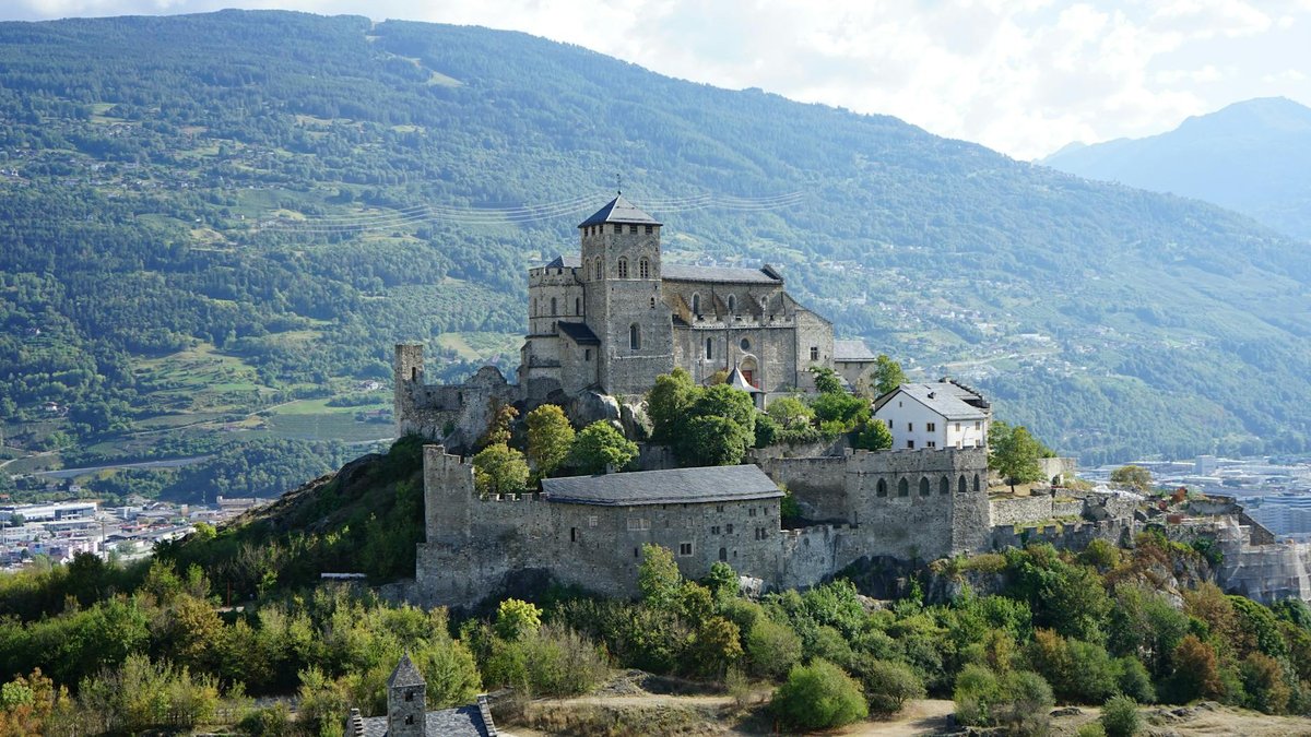Baldern, medieval castle site
