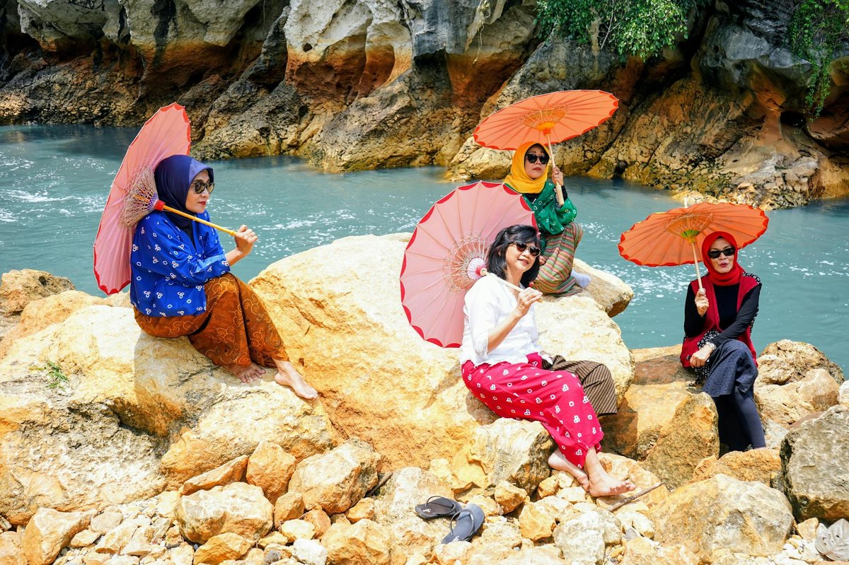 Pantai Widarapayung