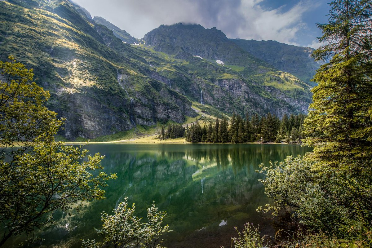 Lake Velimáchí