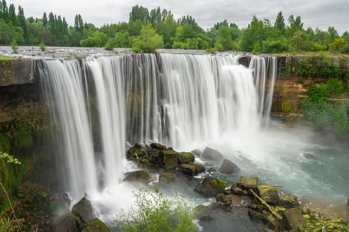 Predas Rujas Waterfalls