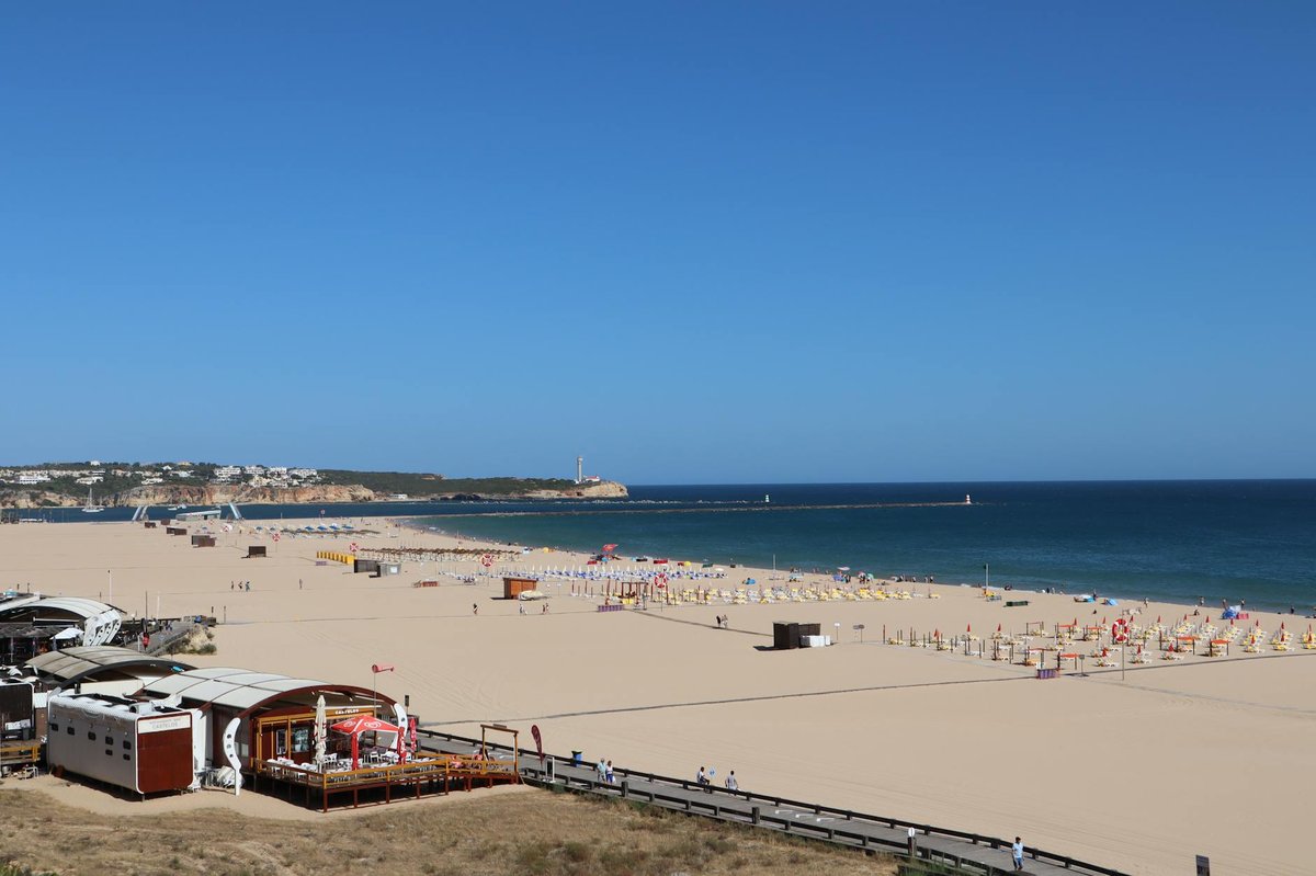 Galapinhos beach