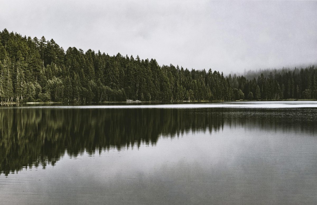 Koumoundourou lake
