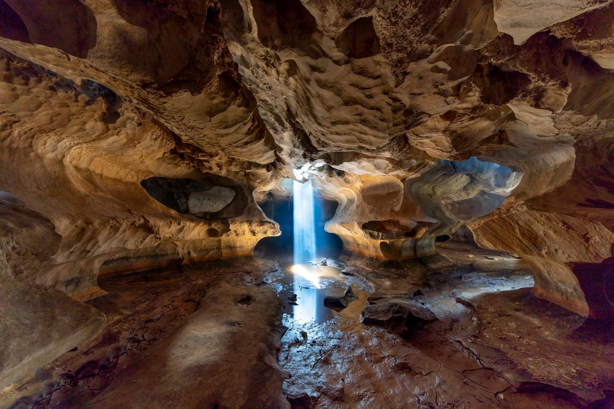 Ash Hole Cavern
