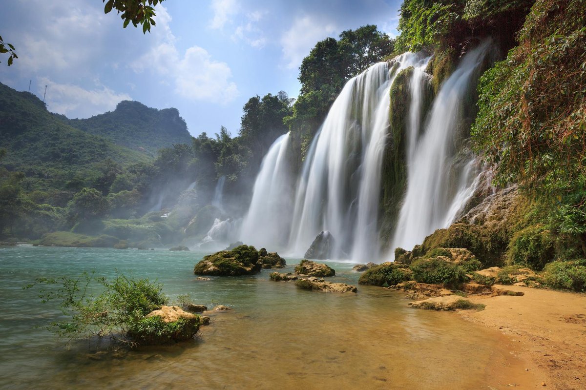 Nam Tok Ban Huai Khrai