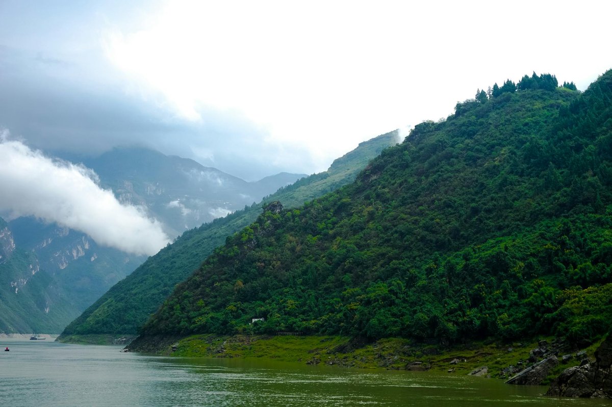 Three Gorges Waterfall