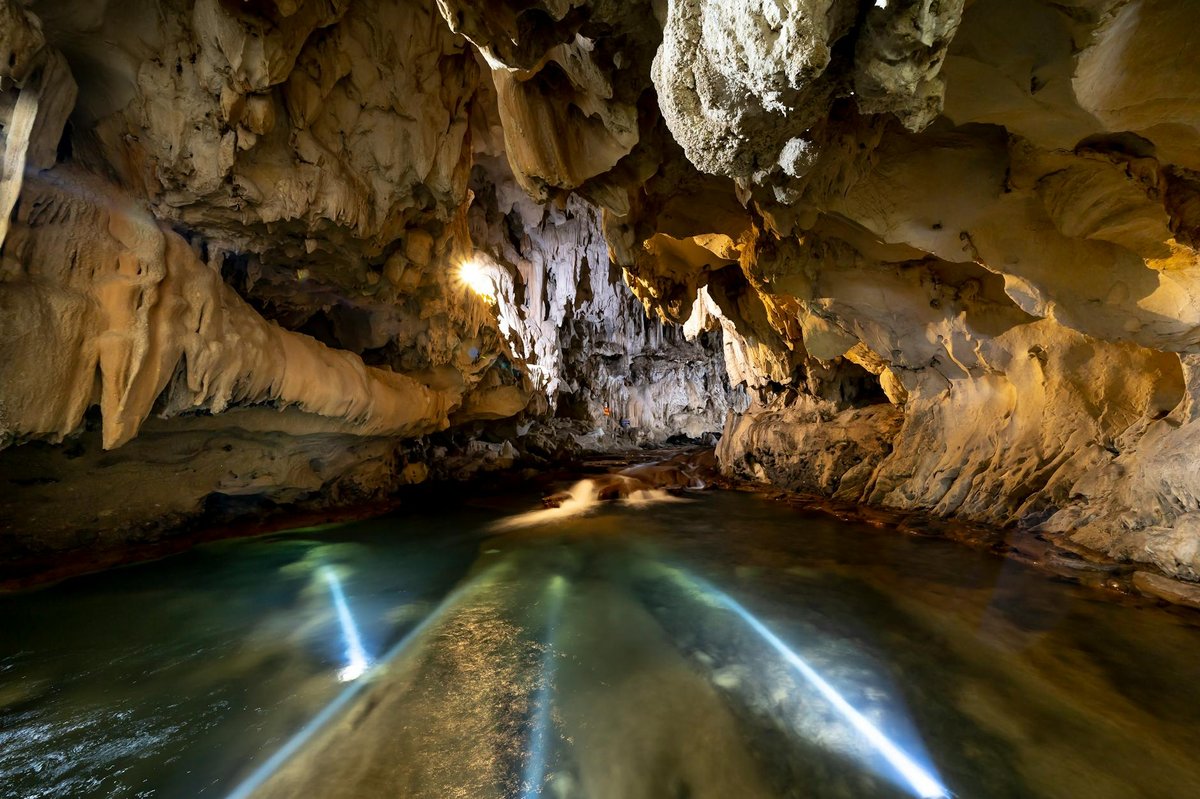 Schisto cave