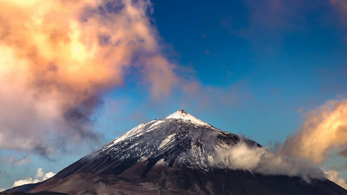 Santa Margarida Volcano