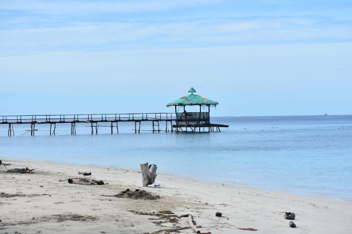 Bacolinay Beach