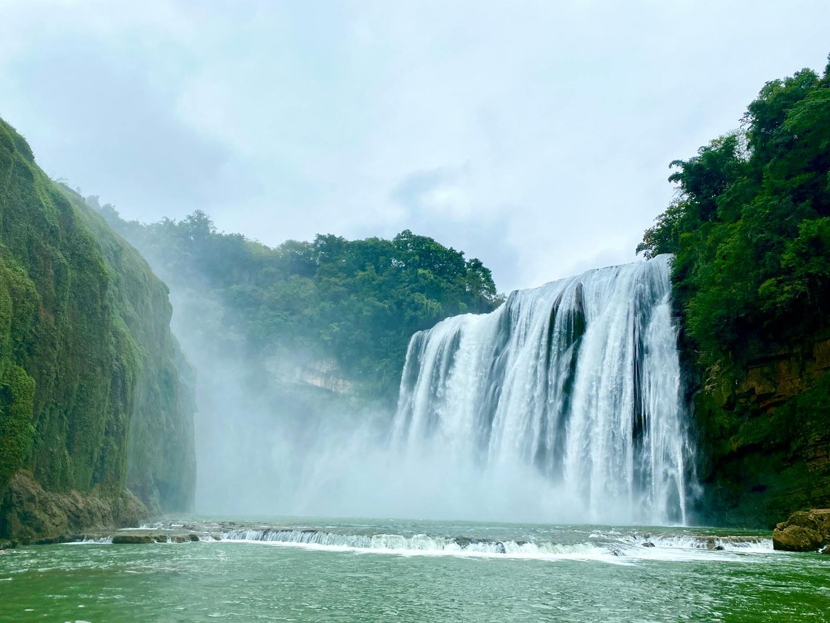 Huangmanzhai waterfalls