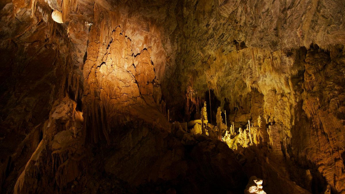 Beer Quarry Caves