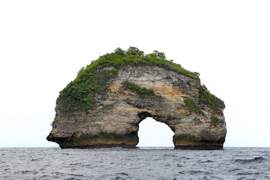 Lowo Cave