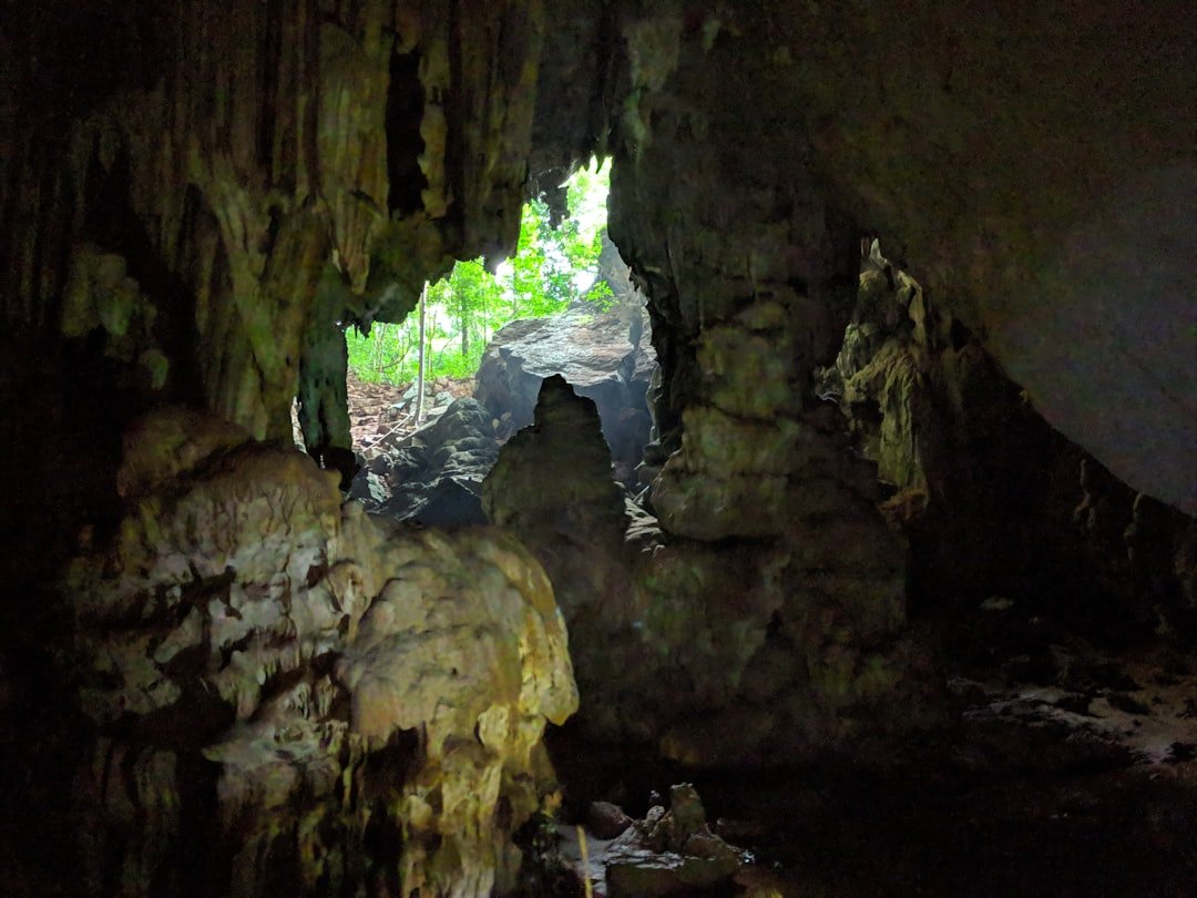 Khao Phueng Cave