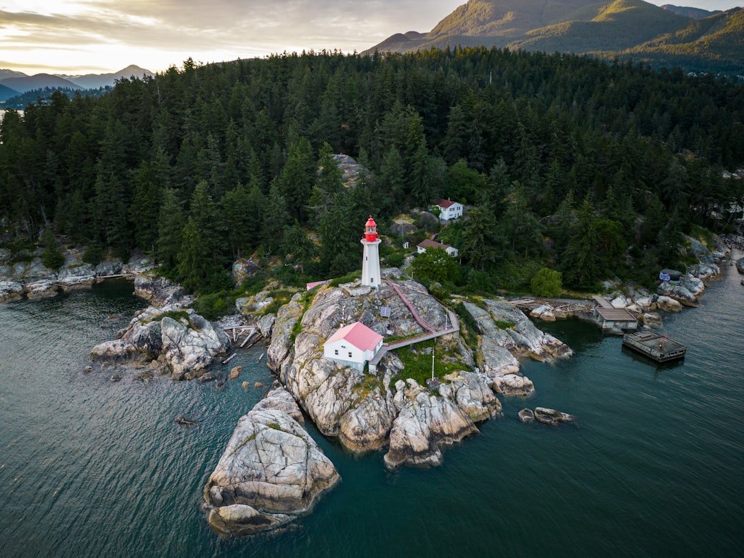1000 Islands Tower