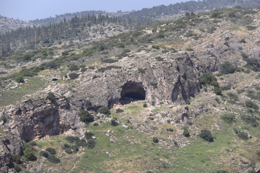 Eshaim Cave