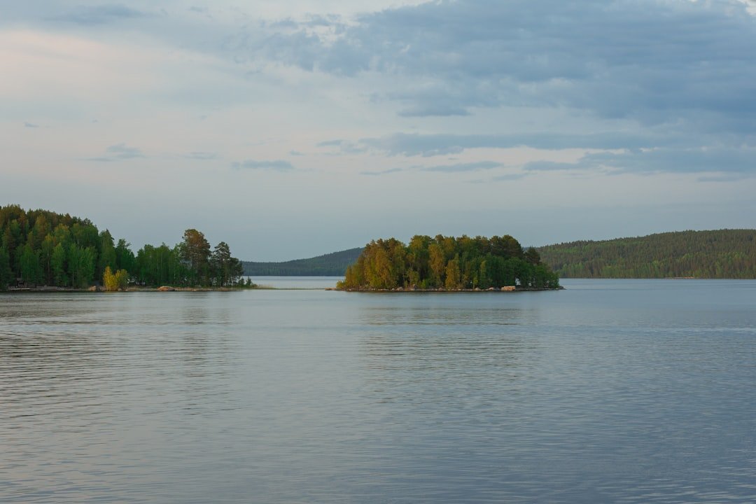 Danau Embat