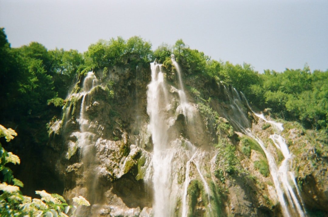 Eongtto Waterfalls