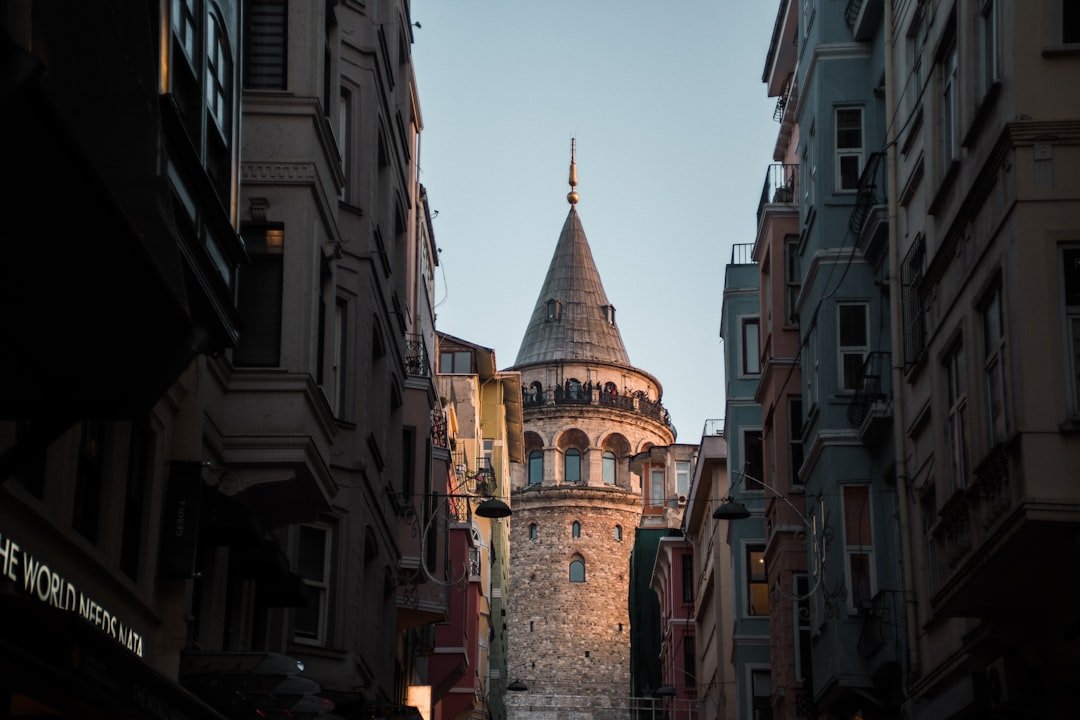 Başnalar Castle